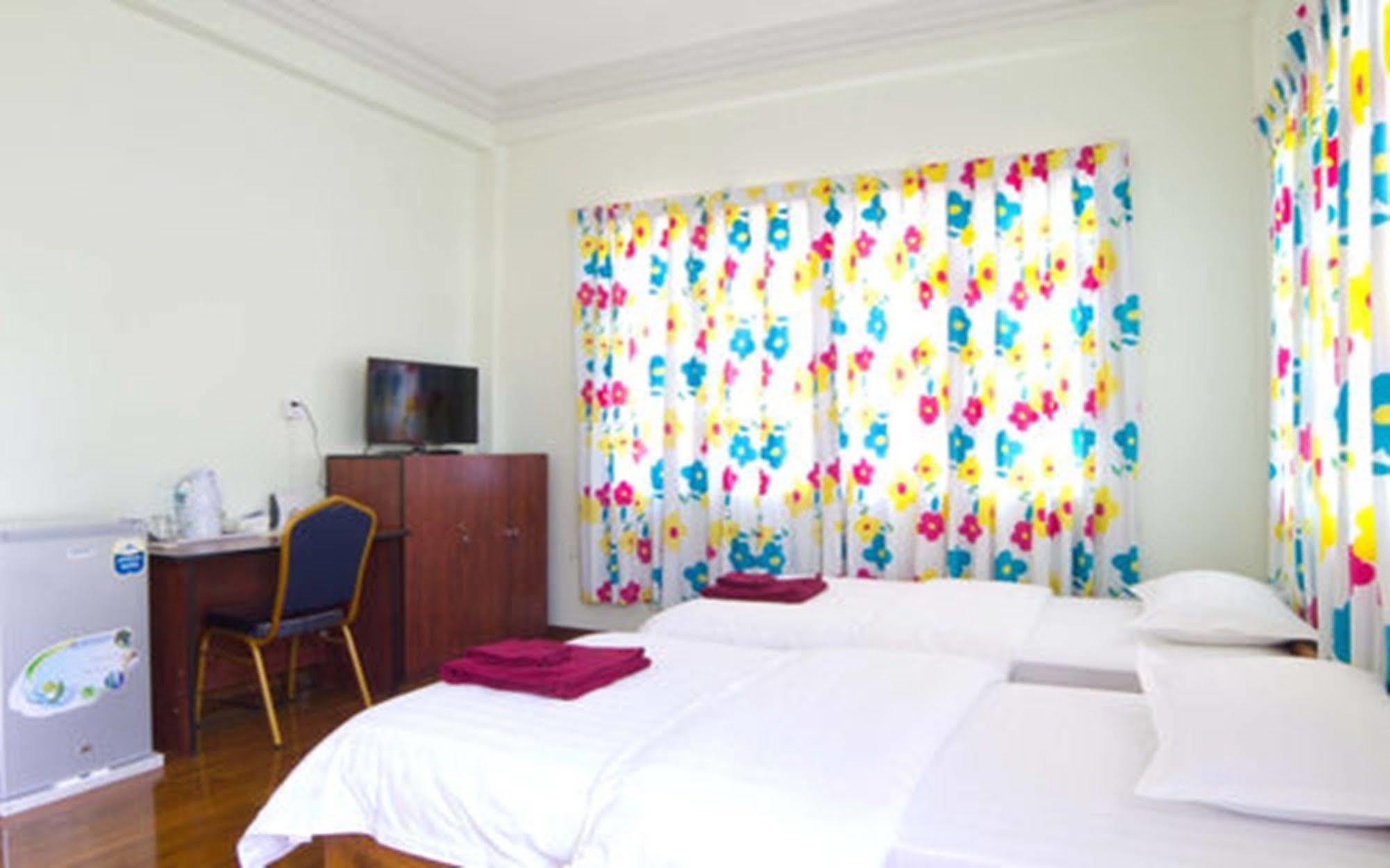 Majesty Hotel Yangon Eksteriør bilde