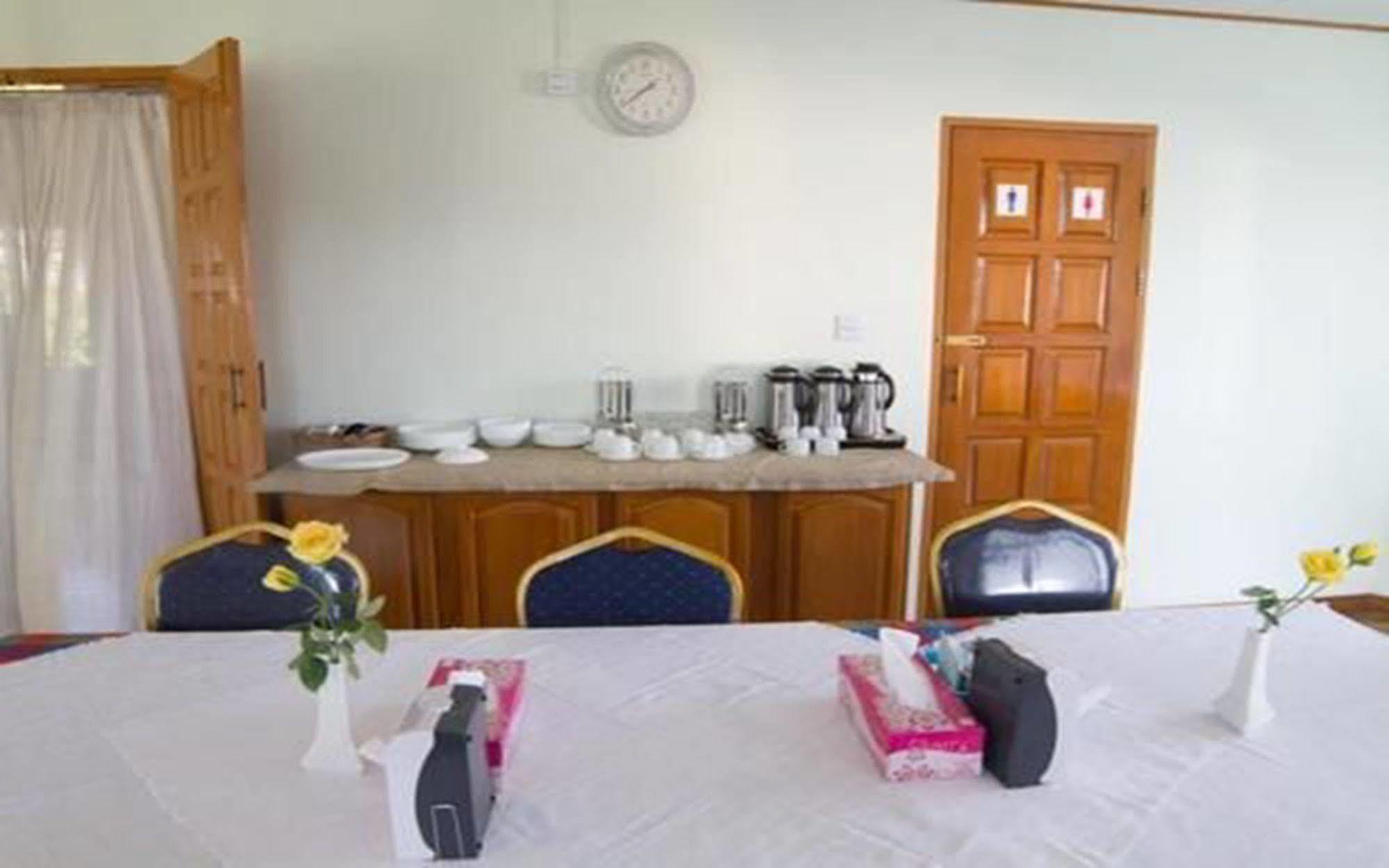 Majesty Hotel Yangon Eksteriør bilde